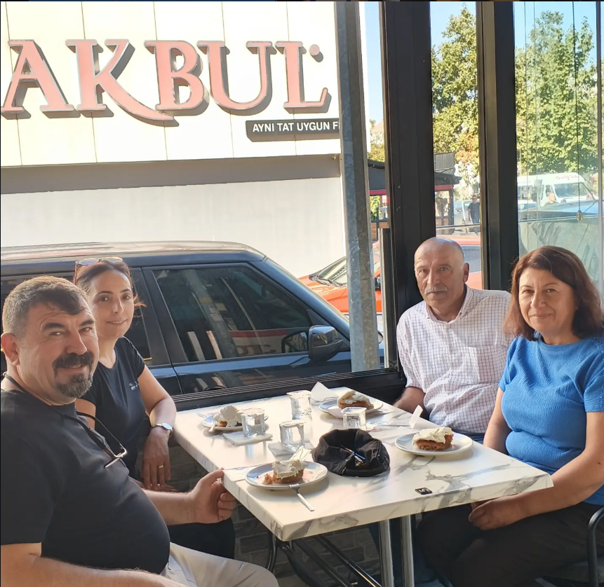 Abla, kardeş.... Can cana.... — Makrokozmos EBA